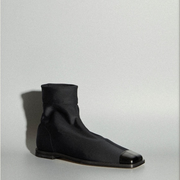 Dear Frances Edna boot - Picture 3 of 7